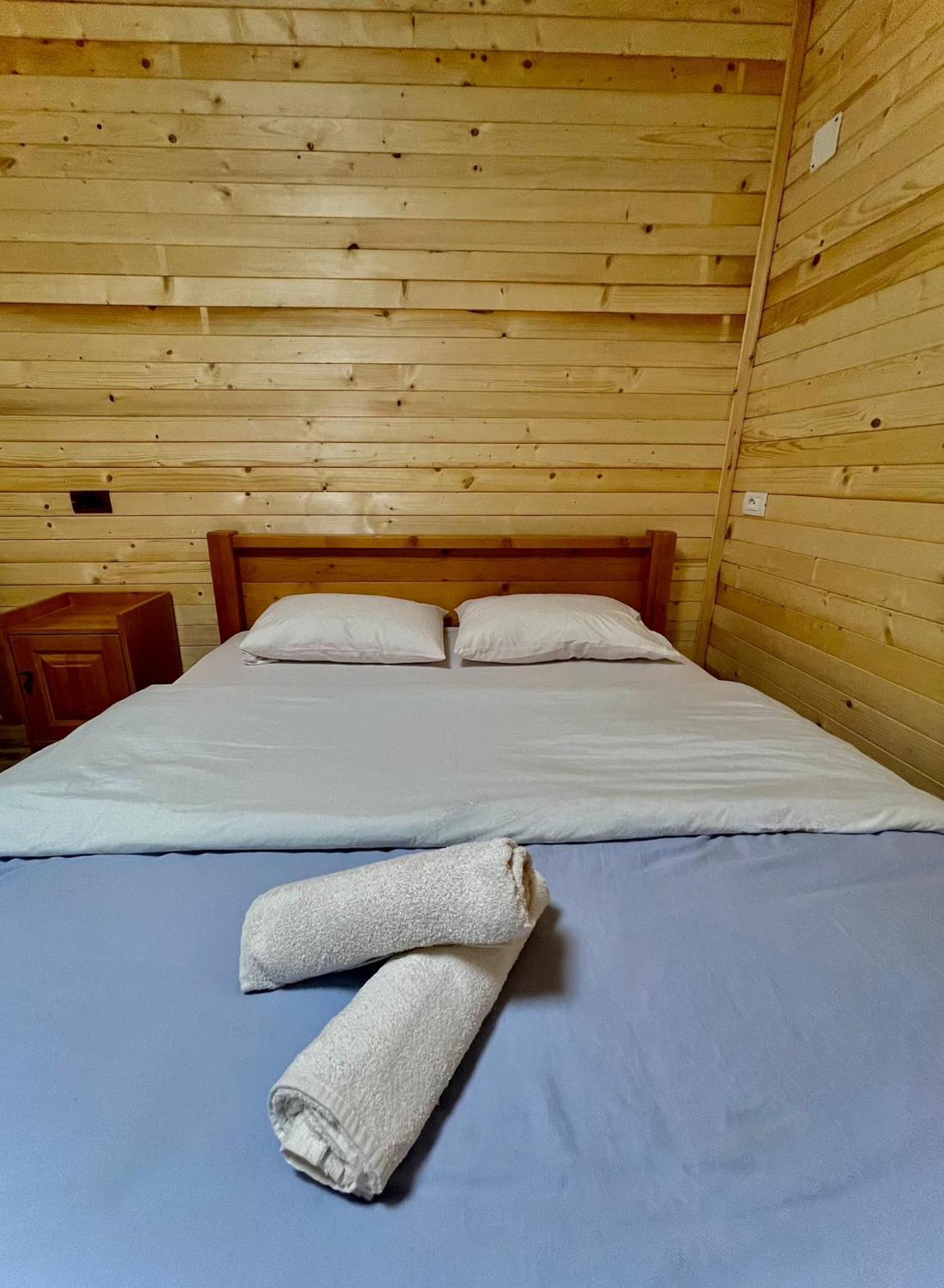 Lazer Cardaku Guesthouse ヴァルボナ エクステリア 写真