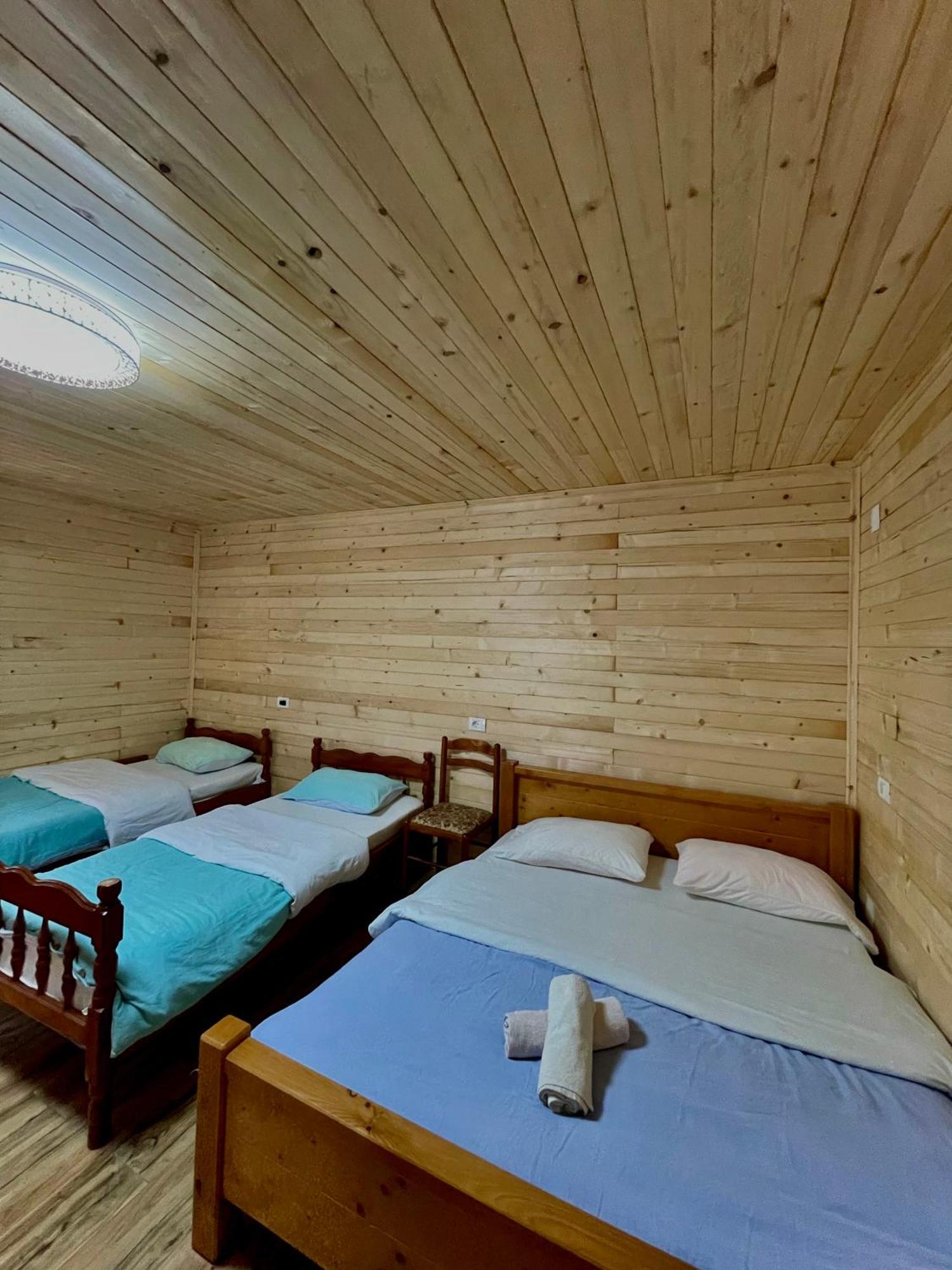 Lazer Cardaku Guesthouse ヴァルボナ エクステリア 写真