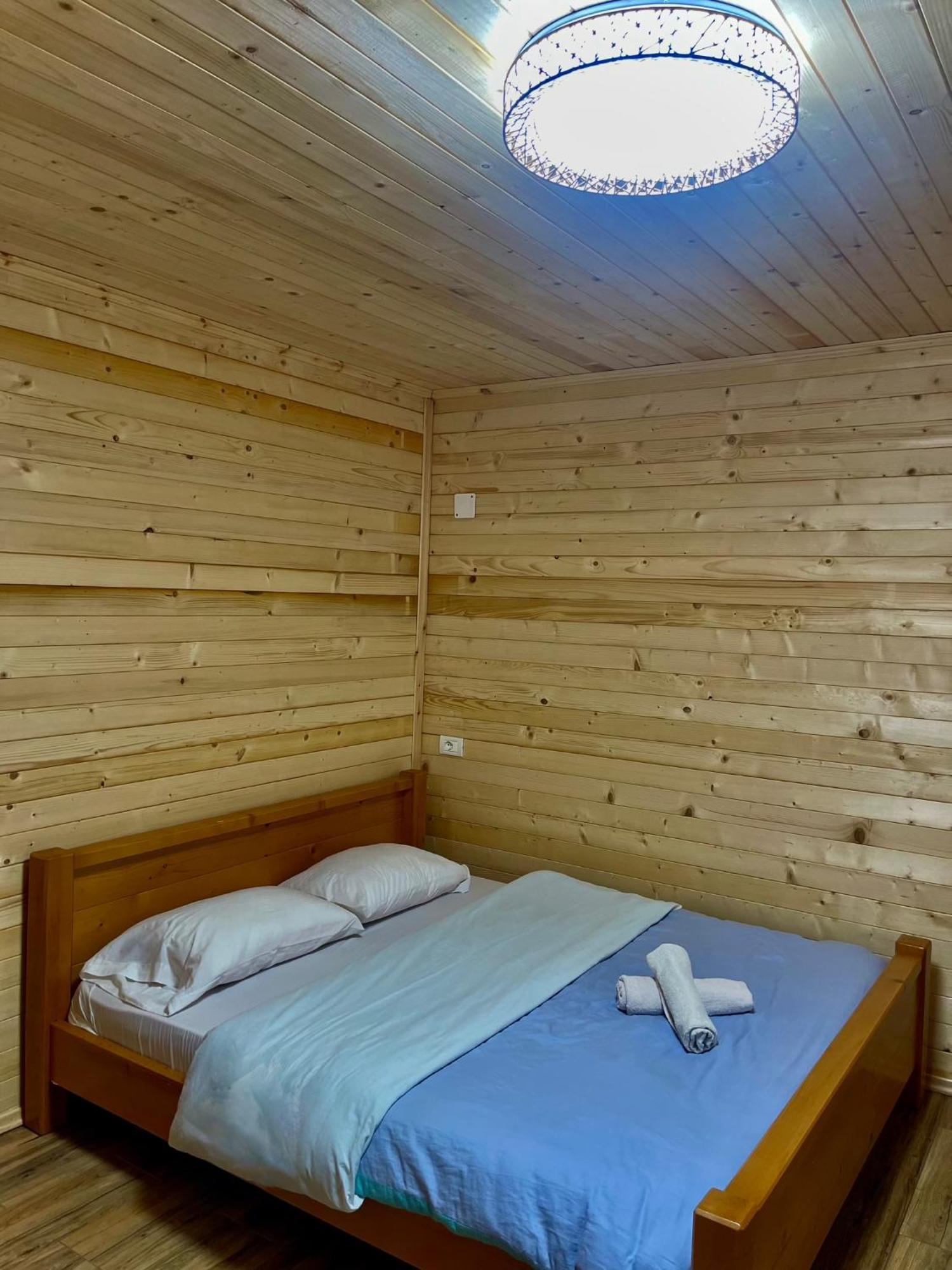 Lazer Cardaku Guesthouse ヴァルボナ エクステリア 写真