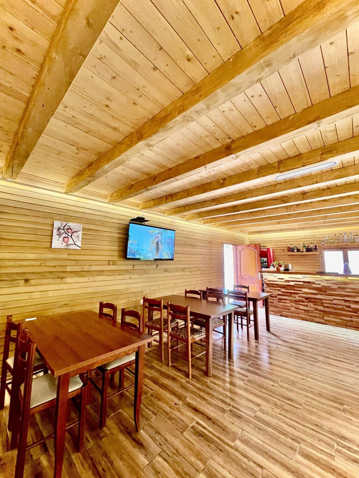 Lazer Cardaku Guesthouse ヴァルボナ エクステリア 写真